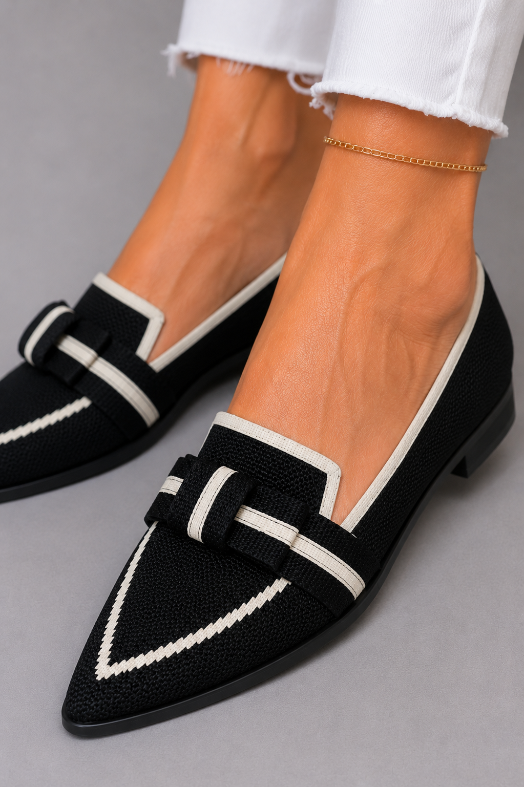 June Contrast-Trim Pointed Flats