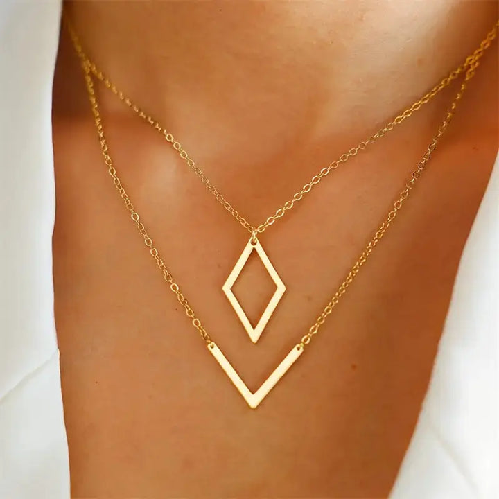 Elegant necklace with a geometric V-shaped pendant